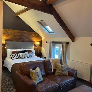 Harrys Lounge Bed & Breakfast Whitby